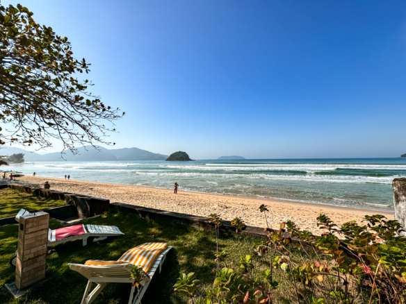 Casa Pé na Areia à Venda  Praia do Sapê, Ubatuba