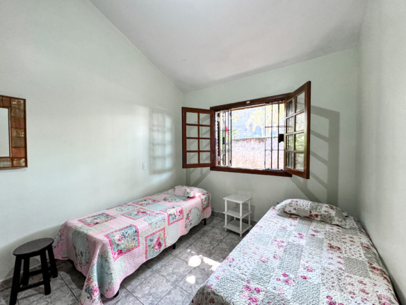 Casa Pé na Areia à Venda  Praia do Sapê, Ubatuba