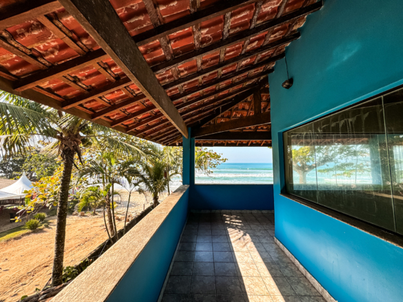 Casa Pé na Areia à Venda  Praia do Sapê, Ubatuba