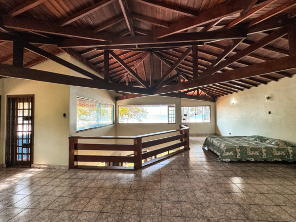 Casa Pé na Areia à Venda  Praia do Sapê, Ubatuba