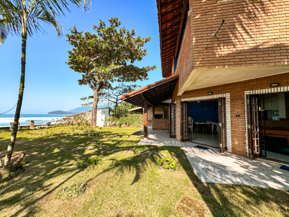 Casa Pé na Areia à Venda  Praia do Sapê, Ubatuba