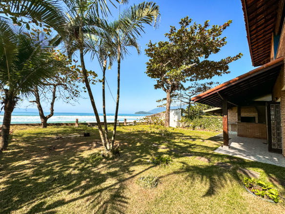 Casa Pé na Areia à Venda  Praia do Sapê, Ubatuba
