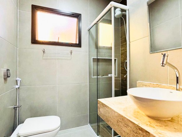 Casa Térrea à Venda no Condomínio Lagoinha (Salga) – Ubatuba/SP