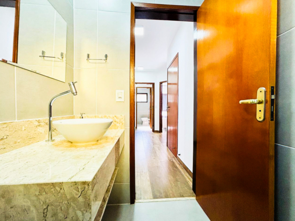 Casa Térrea à Venda no Condomínio Lagoinha (Salga) – Ubatuba/SP