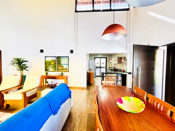 Casa Térrea à Venda no Condomínio Lagoinha (Salga) – Ubatuba/SP
