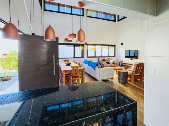 Casa Térrea à Venda no Condomínio Lagoinha (Salga) – Ubatuba/SP