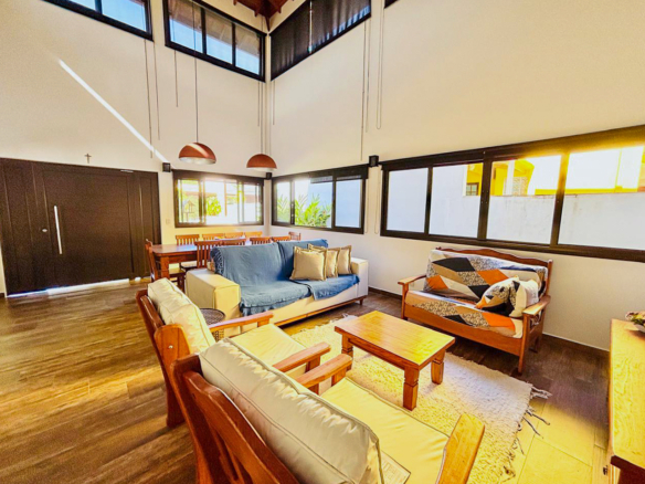 Casa Térrea à Venda no Condomínio Lagoinha (Salga) – Ubatuba/SP
