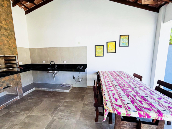 Casa Térrea à Venda no Condomínio Lagoinha (Salga) – Ubatuba/SP