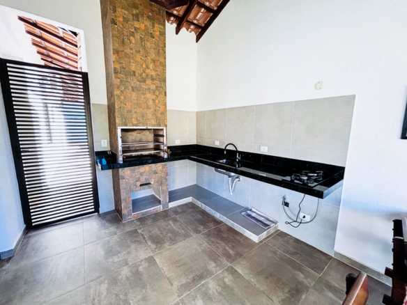 Casa Térrea à Venda no Condomínio Lagoinha (Salga) – Ubatuba/SP
