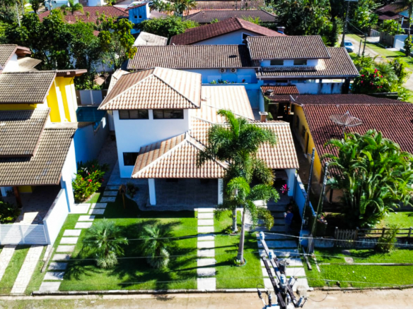 Casa Térrea à Venda no Condomínio Lagoinha (Salga) – Ubatuba/SP