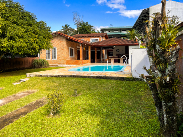 Casa em Condomínio à Venda – Praia da Lagoinha, Ubatuba