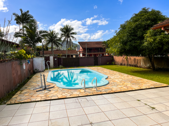 Casa em Condomínio à Venda – Praia da Lagoinha, Ubatuba