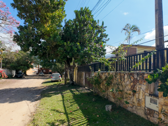 Casa à Venda na Praia do Sapê – Ubatuba/SP