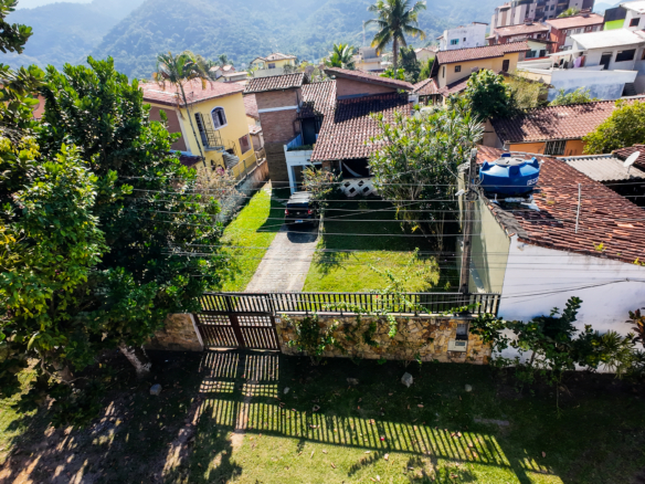 Casa à Venda na Praia do Sapê – Ubatuba/SP