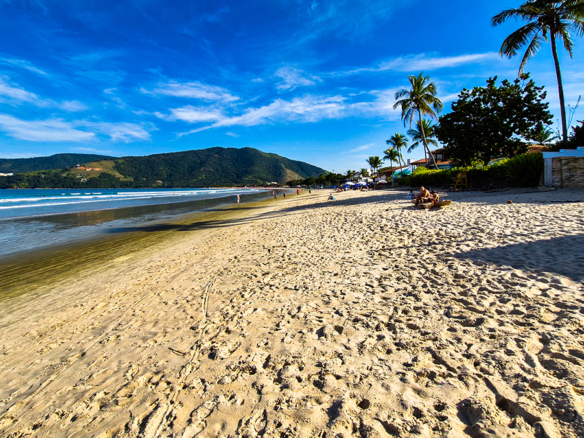 Casa frente mar praia do Sapê com 381,58 m² – Ubatuba