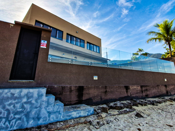 Casa frente mar praia do Sapê com 381,58 m² – Ubatuba