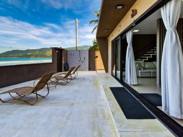 Casa frente mar praia do Sapê com 381,58 m² – Ubatuba