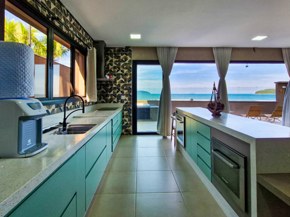 Casa frente mar praia do Sapê com 381,58 m² – Ubatuba