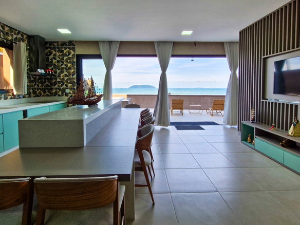 Casa frente mar praia do Sapê com 381,58 m² – Ubatuba