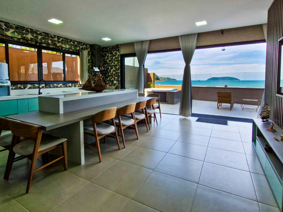 Casa frente mar praia do Sapê com 381,58 m² – Ubatuba