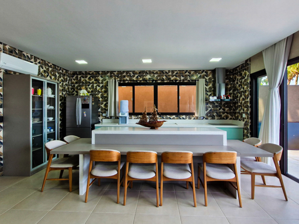 Casa frente mar praia do Sapê com 381,58 m² – Ubatuba