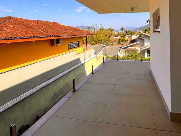 Casa à Venda em Ubatuba no Condomínio Recanto da Lagoinha