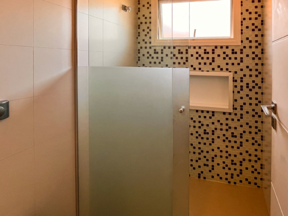Casa à Venda em Ubatuba no Condomínio Recanto da Lagoinha