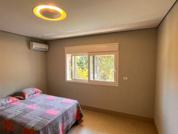 Casa à Venda em Ubatuba no Condomínio Recanto da Lagoinha