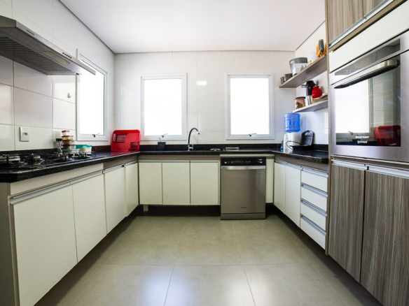 Casa à venda em condomínio fechado – Praia da Lagoinha, Ubatuba/SP