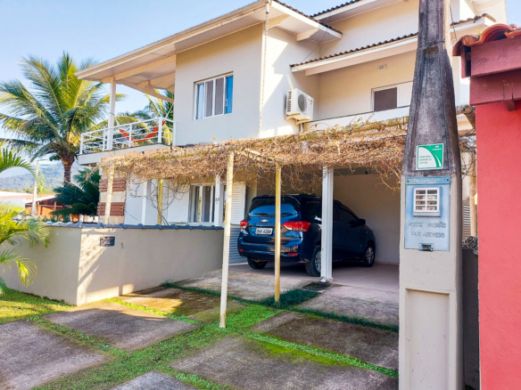 Casa no Condomínio Mar Verde Praia da Mococa com 290m²
