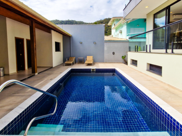 Exclusividade e Sofisticação no Condomínio Salga – Praia da Lagoinha, Ubatuba