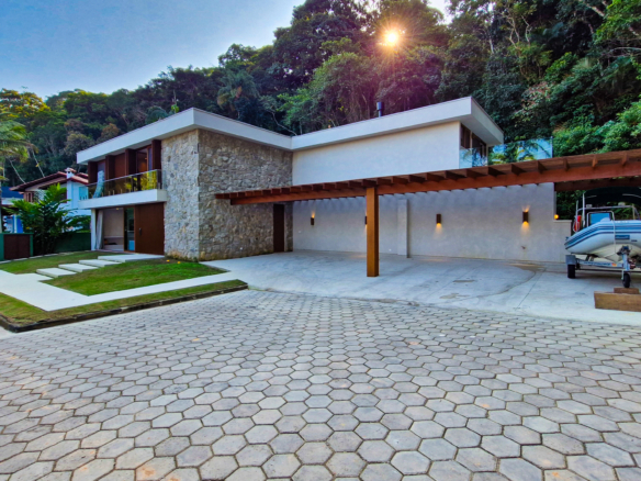 Casa nova alto padrão para venda | Condomínio fechado | Condomínio Cocanha | 5suítes | 552m²