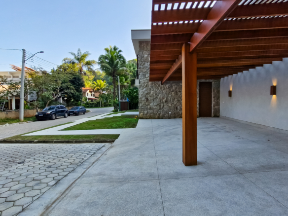 Casa nova alto padrão para venda | Condomínio fechado | Condomínio Cocanha | 5suítes | 552m²