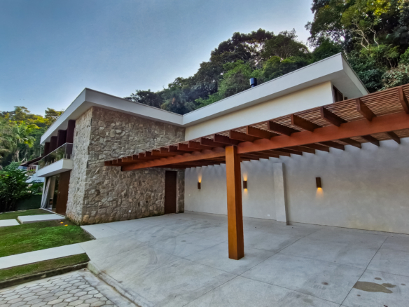 Casa nova alto padrão para venda | Condomínio fechado | Condomínio Cocanha | 5suítes | 552m²
