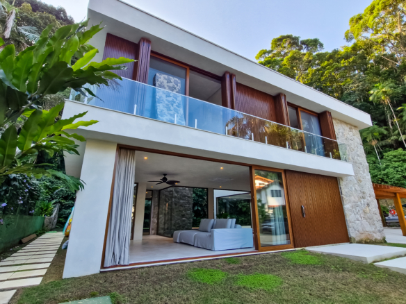 Casa nova alto padrão para venda | Condomínio fechado | Condomínio Cocanha | 5suítes | 552m²