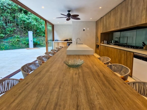 Casa nova alto padrão para venda | Condomínio fechado | Condomínio Cocanha | 5suítes | 552m²