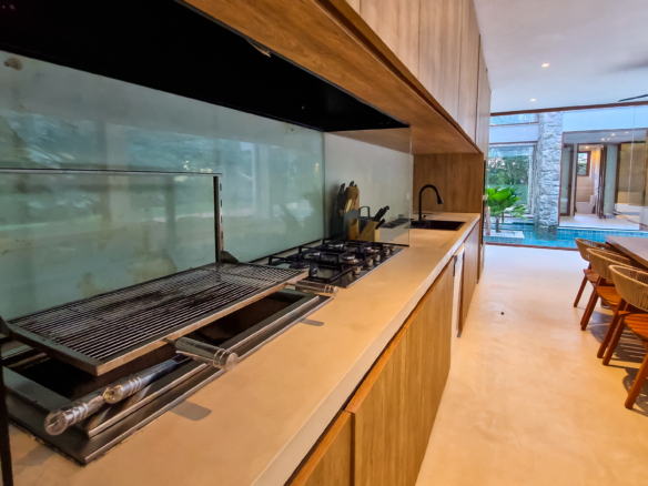 Casa nova alto padrão para venda | Condomínio fechado | Condomínio Cocanha | 5suítes | 552m²