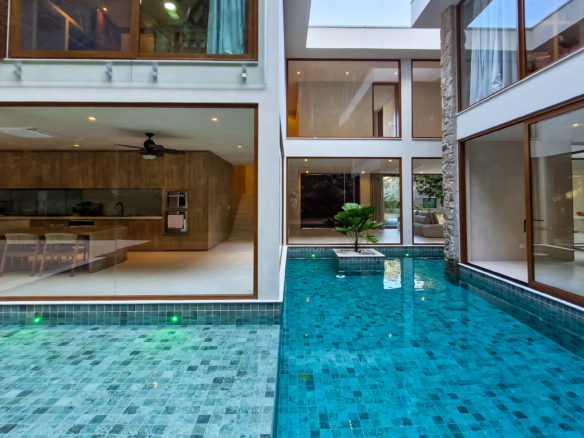 Casa nova alto padrão para venda | Condomínio fechado | Condomínio Cocanha | 5suítes | 552m²