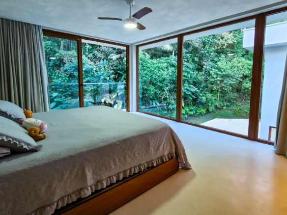 Casa nova alto padrão para venda | Condomínio fechado | Condomínio Cocanha | 5suítes | 552m²