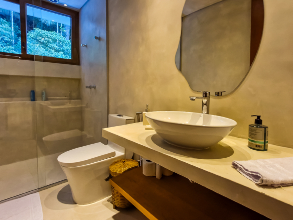 Casa nova alto padrão para venda | Condomínio fechado | Condomínio Cocanha | 5suítes | 552m²