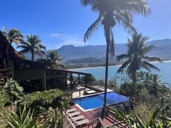 Exclusividade à beira-mar em Ubatuba com 605m²