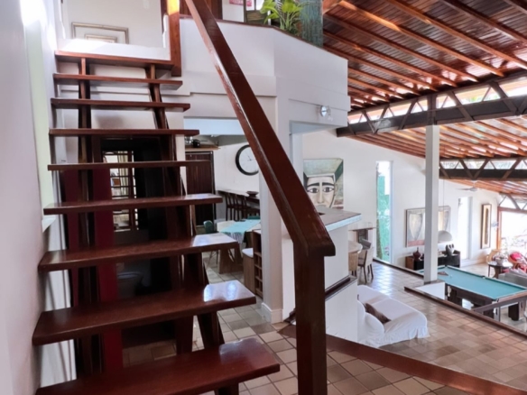 Exclusividade à beira-mar em Ubatuba com 605m²