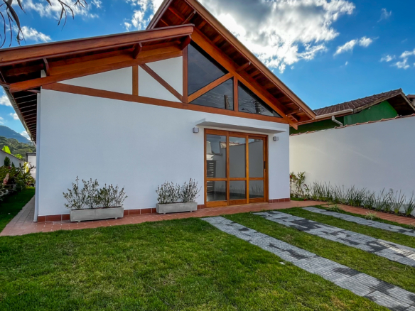 Casa térrea para venda com 3 quartos em Massaguaçu – Caraguatatuba/SP