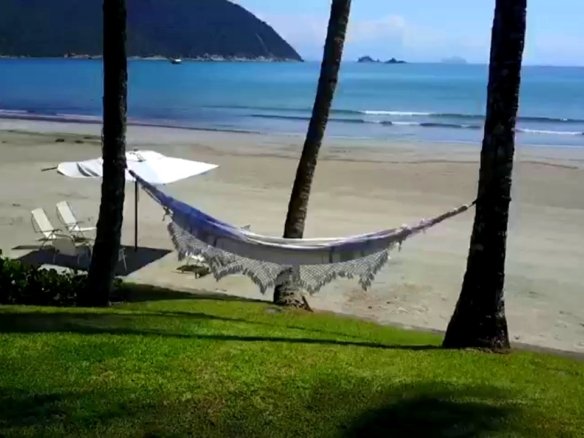 🏝 Mansão Pé na Areia – Praia de Iporanga, Guarujá | São Paulo