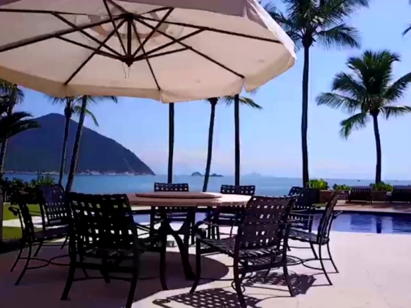 🏝 Mansão Pé na Areia – Praia de Iporanga, Guarujá | São Paulo