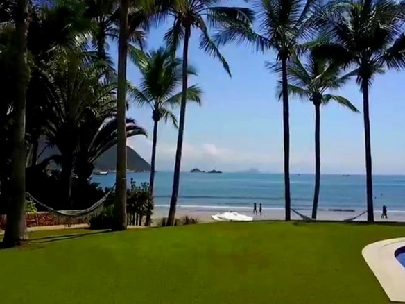 🏝 Mansão Pé na Areia – Praia de Iporanga, Guarujá | São Paulo