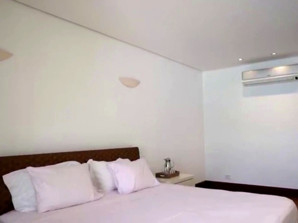 🏝 Mansão Pé na Areia – Praia de Iporanga, Guarujá | São Paulo