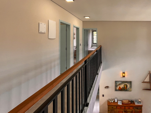 Casa Nova com 4 Suítes e Área Gourmet – Condomínio Captanias, Praia da Lagoinha, Ubatuba