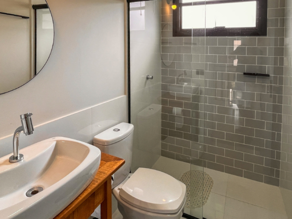 Casa Nova com 4 Suítes e Área Gourmet – Condomínio Captanias, Praia da Lagoinha, Ubatuba