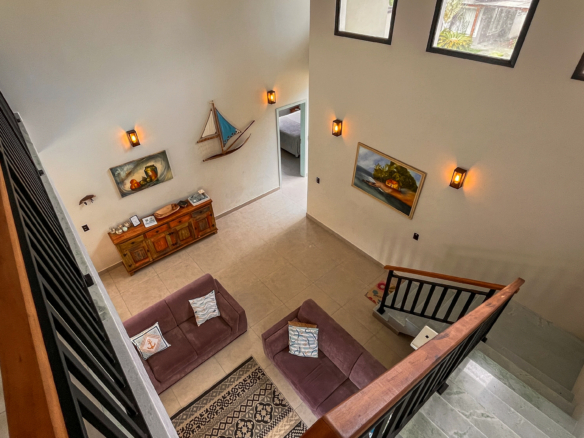 Casa Nova com 4 Suítes e Área Gourmet – Condomínio Captanias, Praia da Lagoinha, Ubatuba